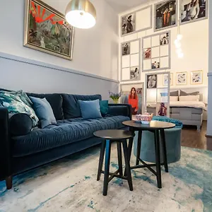 Designer Loft-ferienwohnung Im Zentrum Mit Tiefgaragen-parkplatz, Waschmaschine Und Privatterrasse Apartment Leipzig